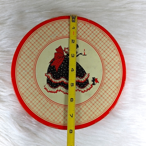 Silhouette Vintage Victorian Lady And Dog Puppy Round Tin Trinket Box Cir 1940s - Picture 4 of 10